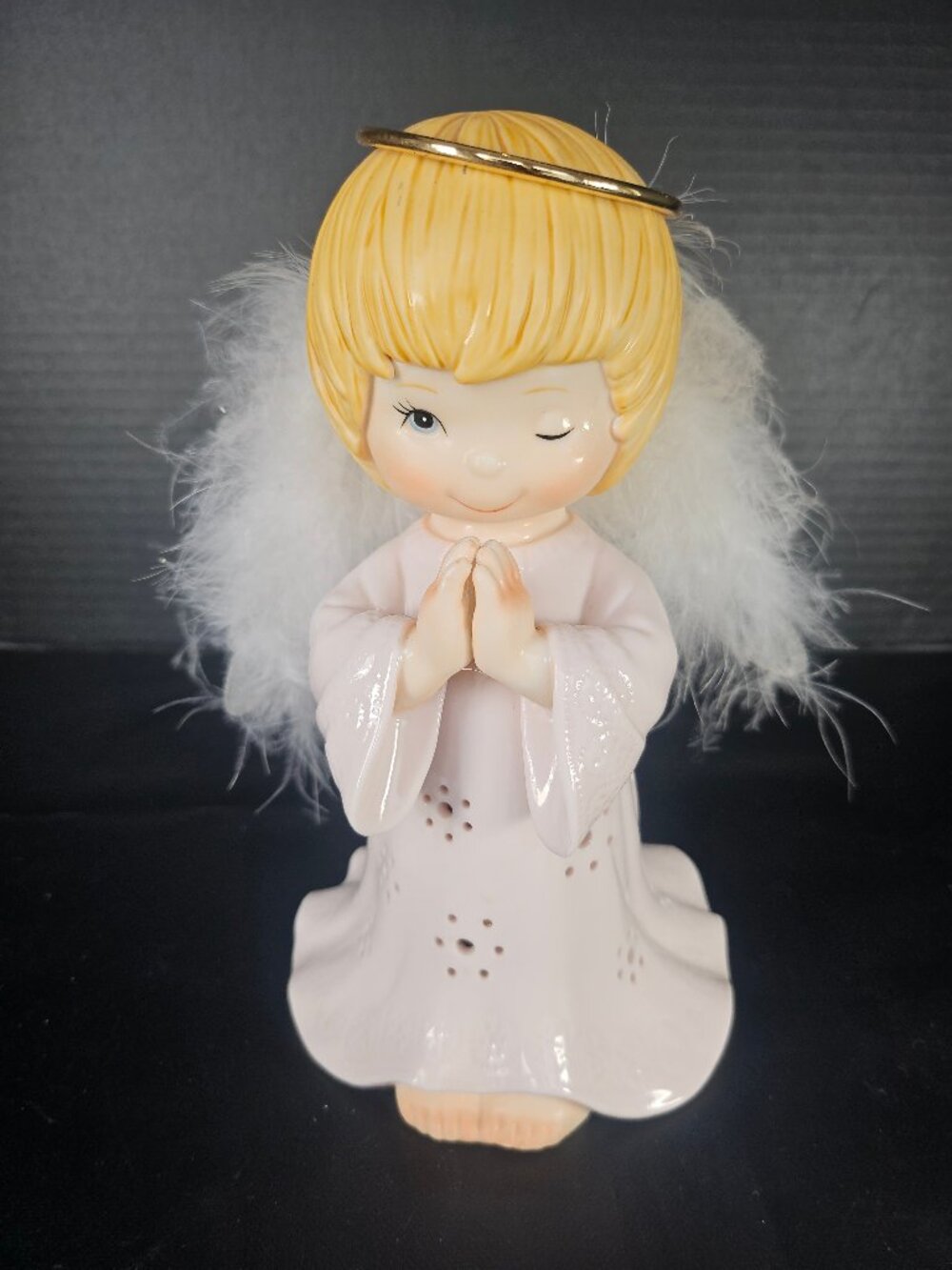 Vintage Classic Treasures Porcelain Light Up Fiber Optic Angel Figurine Winking